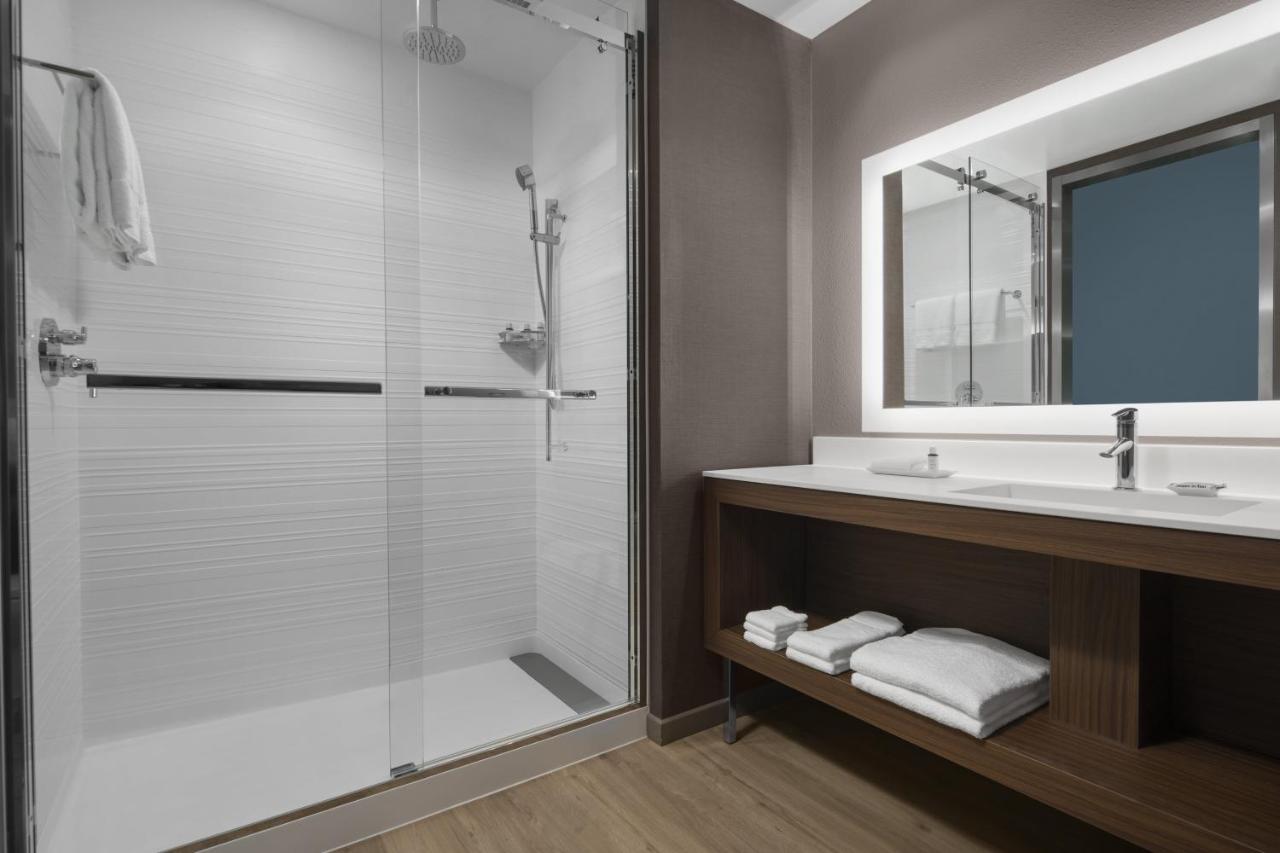 Ac Hotel By Marriott Columbus Downtown Екстериор снимка