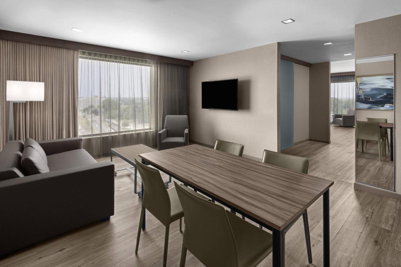 Ac Hotel By Marriott Columbus Downtown Екстериор снимка