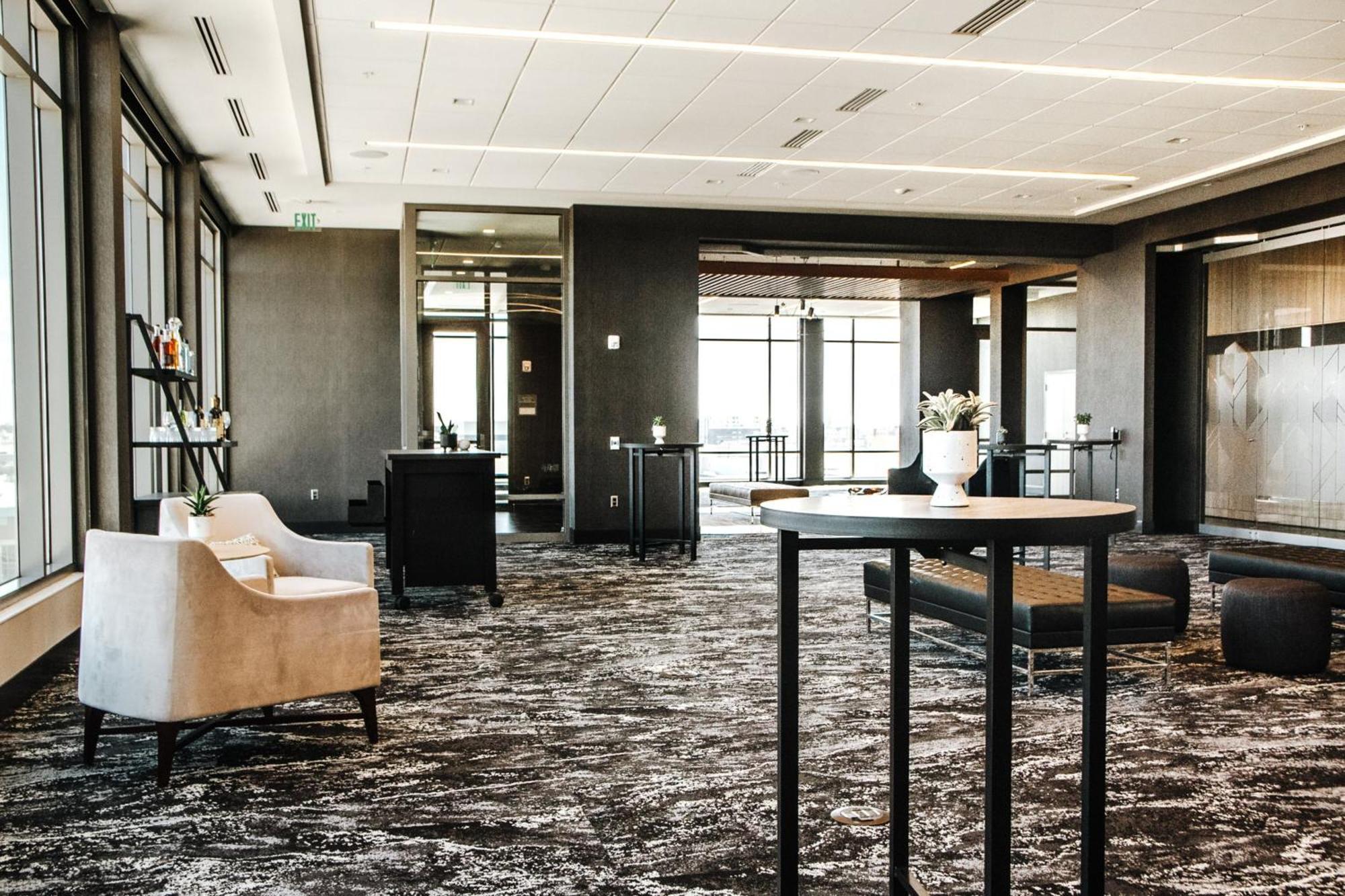 Ac Hotel By Marriott Columbus Downtown Екстериор снимка
